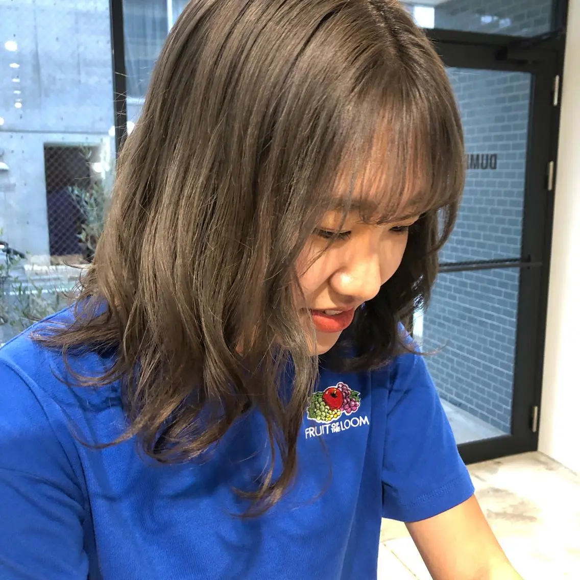 ミディアム カラー パーマ ヘアアレンジ ブリーチ 透明感カラー グレージュ パーマスタイル🔅 sayacaのヘアスタイル