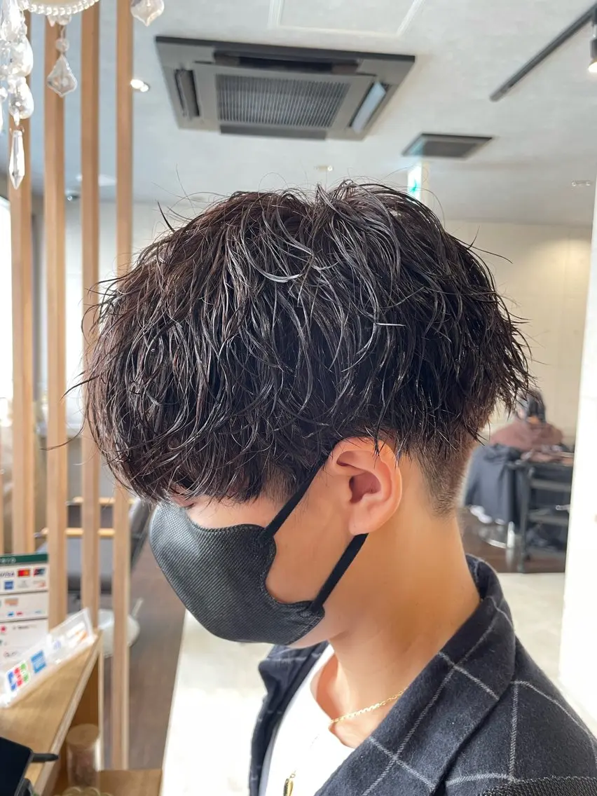 ショート カラー パーマ メンズ カット パーマ 金森 斗夢のヘアスタイル