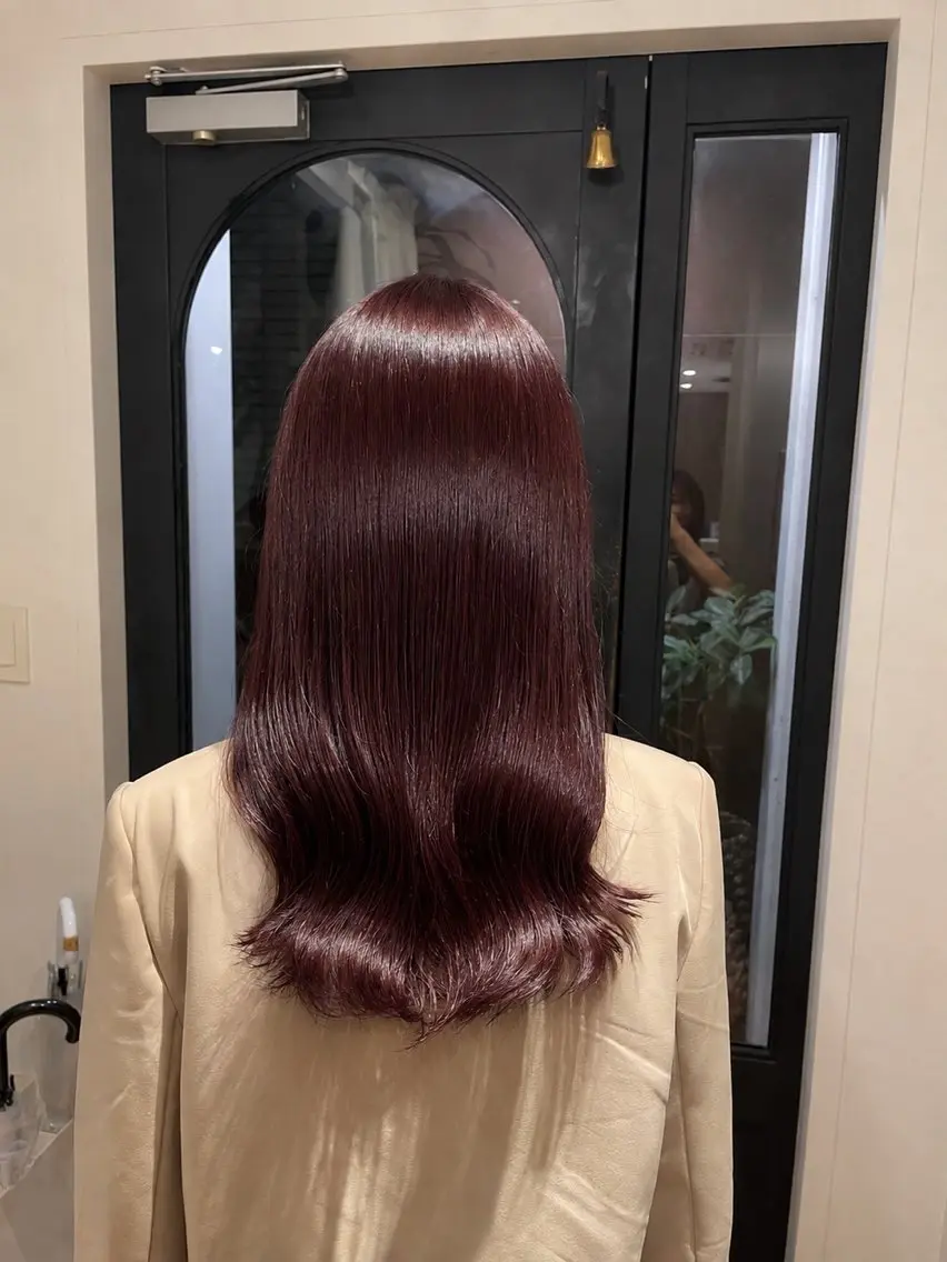 ロング カラー パーマ ボルドーカラー ヘアカラー トリートメント ヒナ/酸性ストレート /レイヤーカットのヘアスタイル