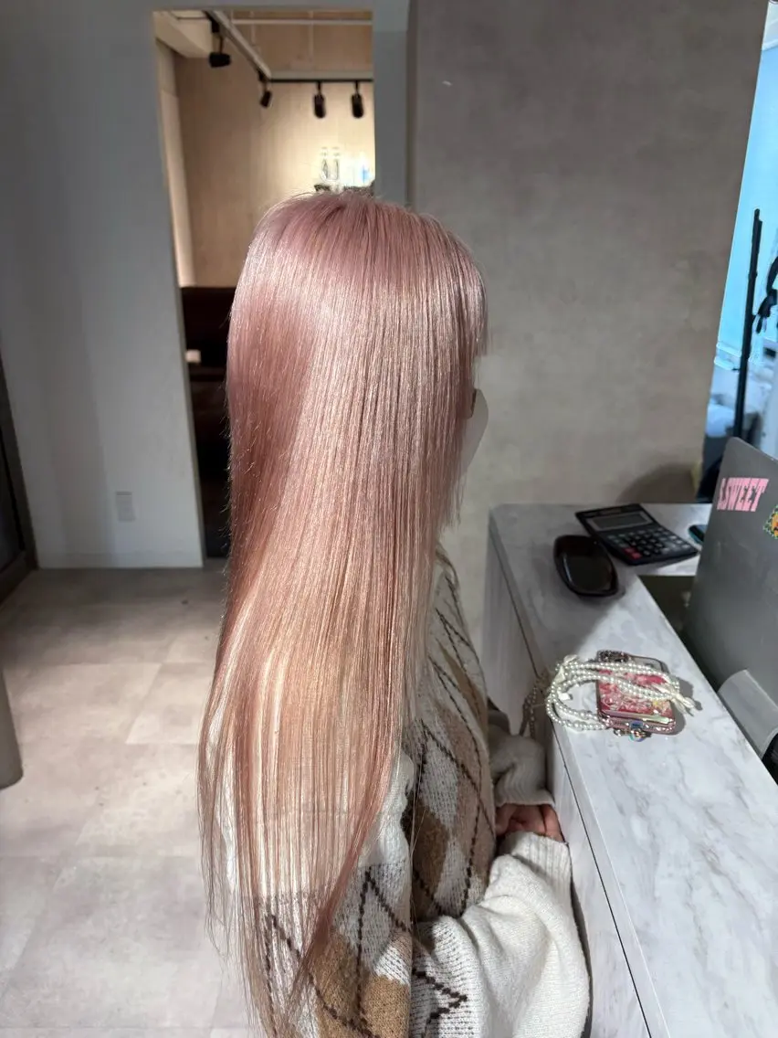 カラー ベージュカラー ピンクカラー ピンクベージュ ホワイトピンク ホワイトピンクベージュ ヘアカラー Seleneコウキ ブリーチ/ハイトーンのヘアスタイル