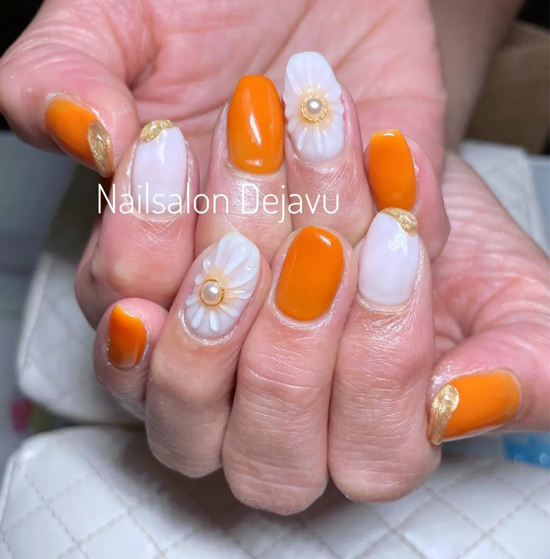 ネイル アートネイル フラワーネイル ジェルネイル グラデーション ニュアンスネイル Nail salon Dejavu 🌿のネイルデザイン