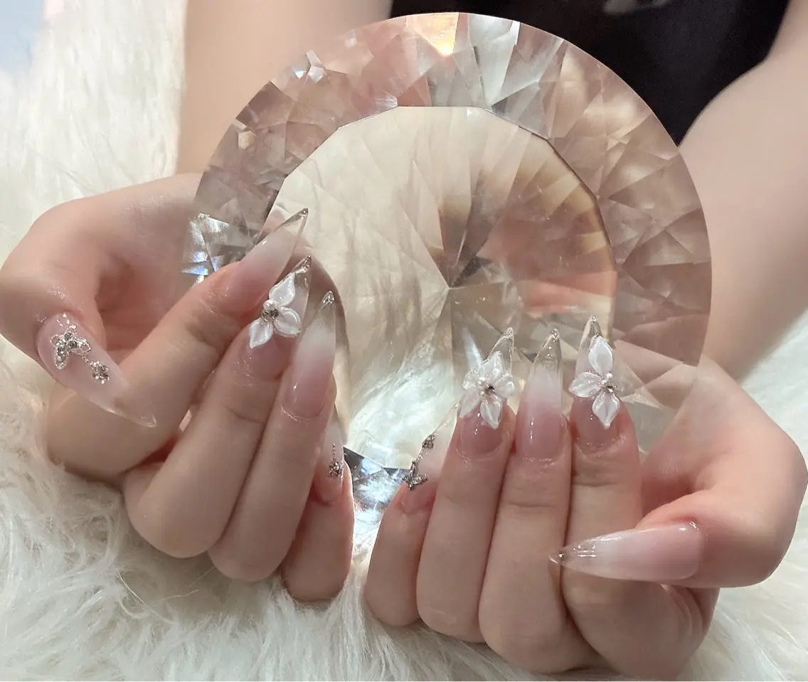 ネイル ハンドネイル LoaChaton kaeのネイルデザイン