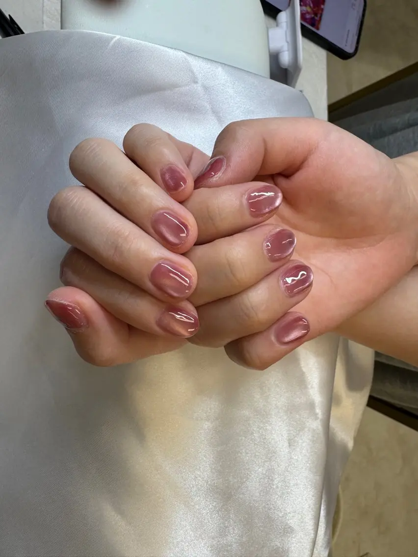 ネイル フレンチネイル ジェルネイル ガラスフレンチ グラデーション マグネットネイル Queeens nailのネイルデザイン
