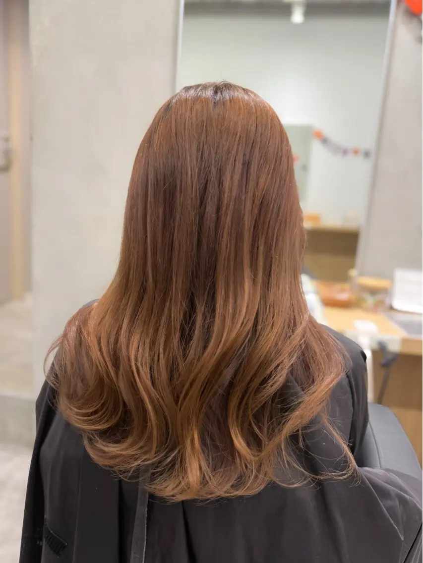 ロング カラー ベージュカラー ブリーチ ブラウンカラー ショコラブラウン ブリーチなしカラー カット ヘアカラー トリートメント 巻ける髪質改善🫧ハ イライト/永田汰伊智のヘアスタイル