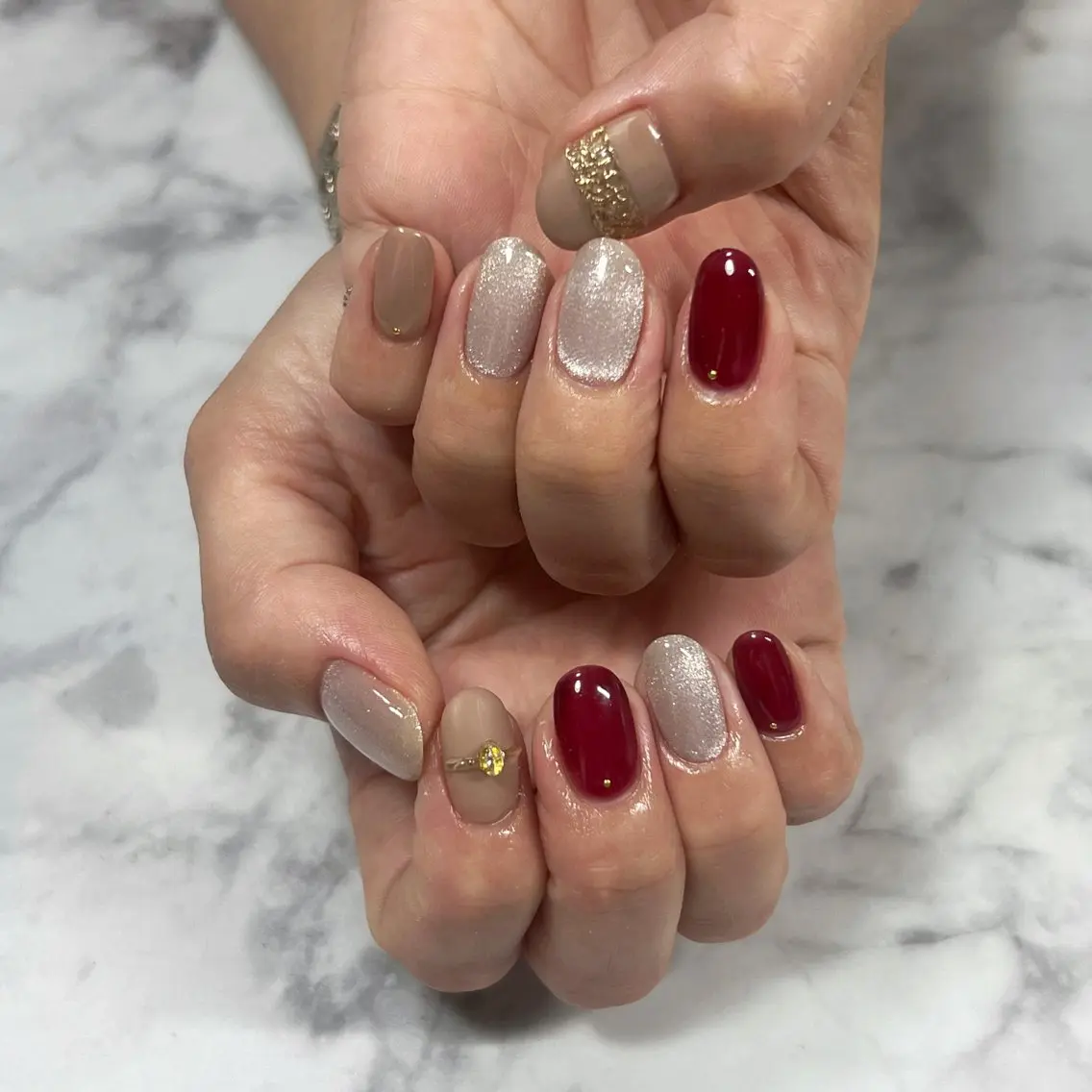 ネイル ゴールド マグネットネイル ハンドネイル nail salon Bayのネイルデザイン