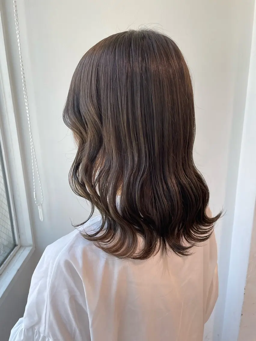 セミロング カット ヘアカラー 🪞韓国🤍大人っぽ 艶髪🤍FRUITSのヘアスタイル