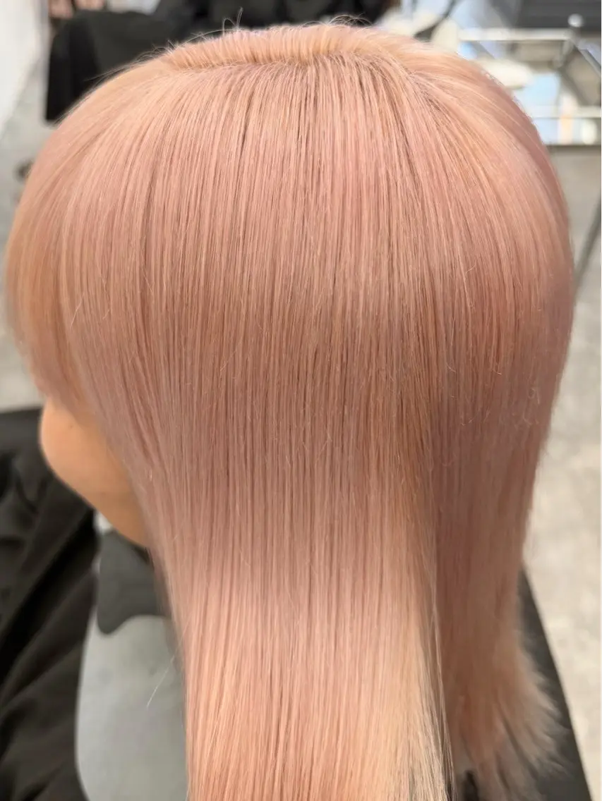 ミディアム カラー ヘアカラー 𝐍𝐎𝐀 /ブリーチカラーのヘアスタイル