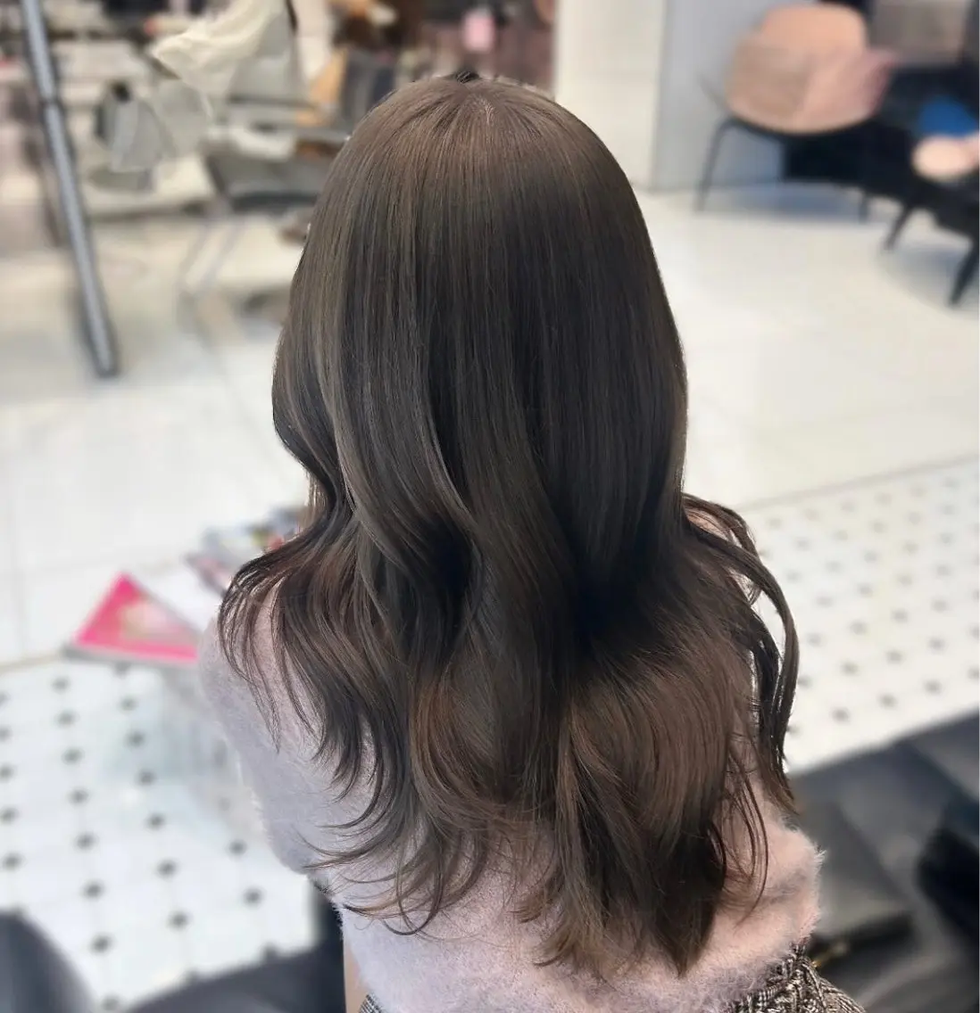 ミディアム カラー ベージュカラー ミルクティーベージュ ヘアカラー トリートメント 吉祥寺Yuuka韓国 ハイトーンカラー🎀のヘアスタイル