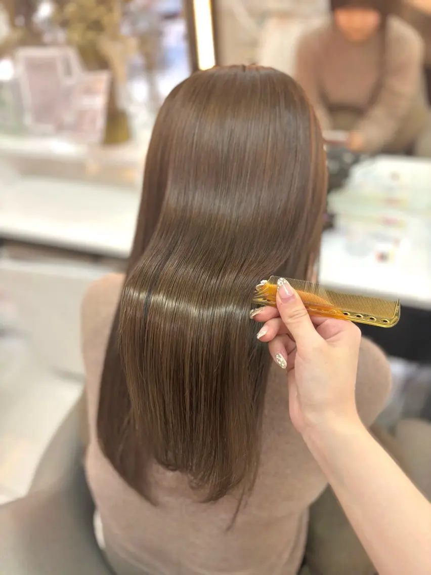 ロング カラー ベージュカラー ダブルカラー モカベージュ 髪質改善 レイヤーカット カット 縮毛矯正 トリートメント 🎼レイヤー/透明感 カラー/nene♬のヘアスタイル