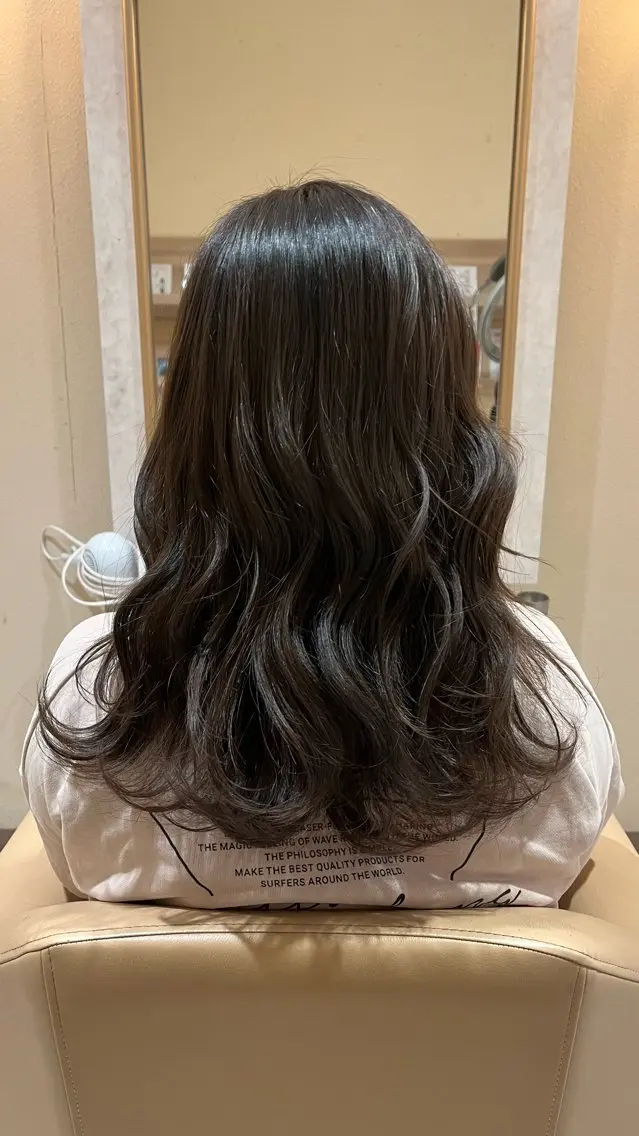 カラー 伊藤 紫穂のヘアスタイル