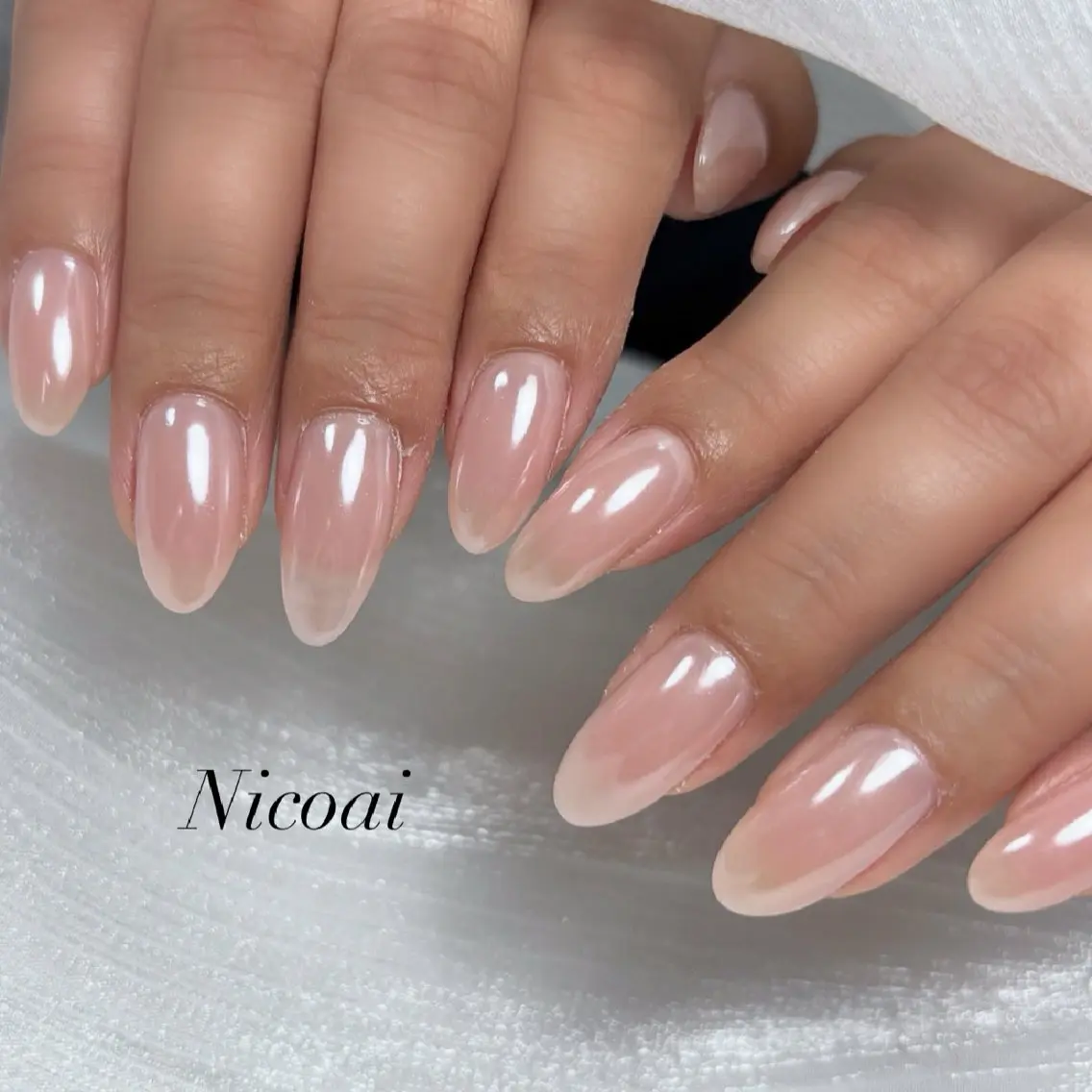 ネイル オーロラネイル オフィスネイル 春ネイル ハンドネイル NailSalon Nicoaiのネイルデザイン