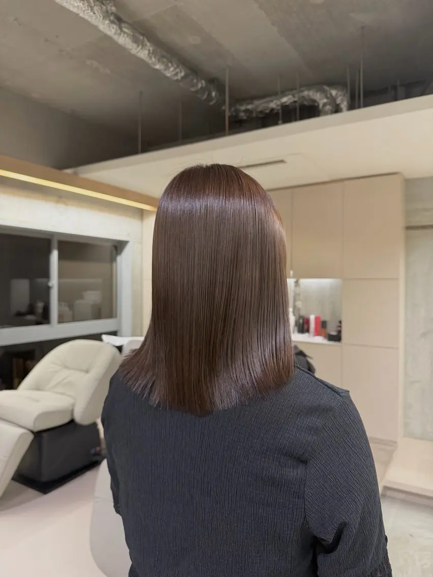カラー グレージュ ヘアカラー qiyu梶井 希心のヘアスタイル