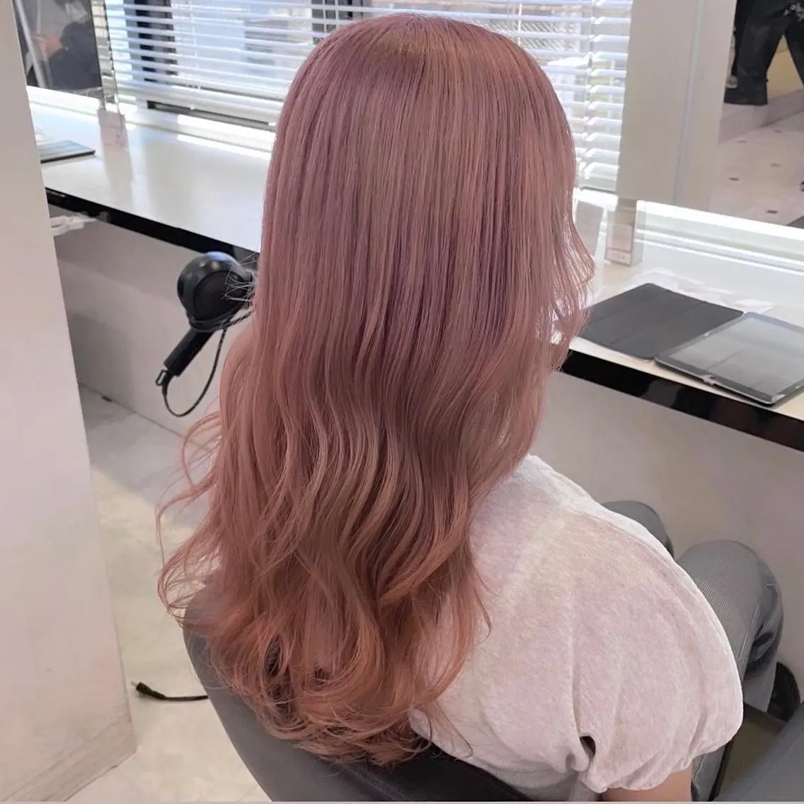 ロング カラー ブラウンカラー ピンクカラー ピンクブラウン レイヤーダブルカラー KYONのヘアスタイル