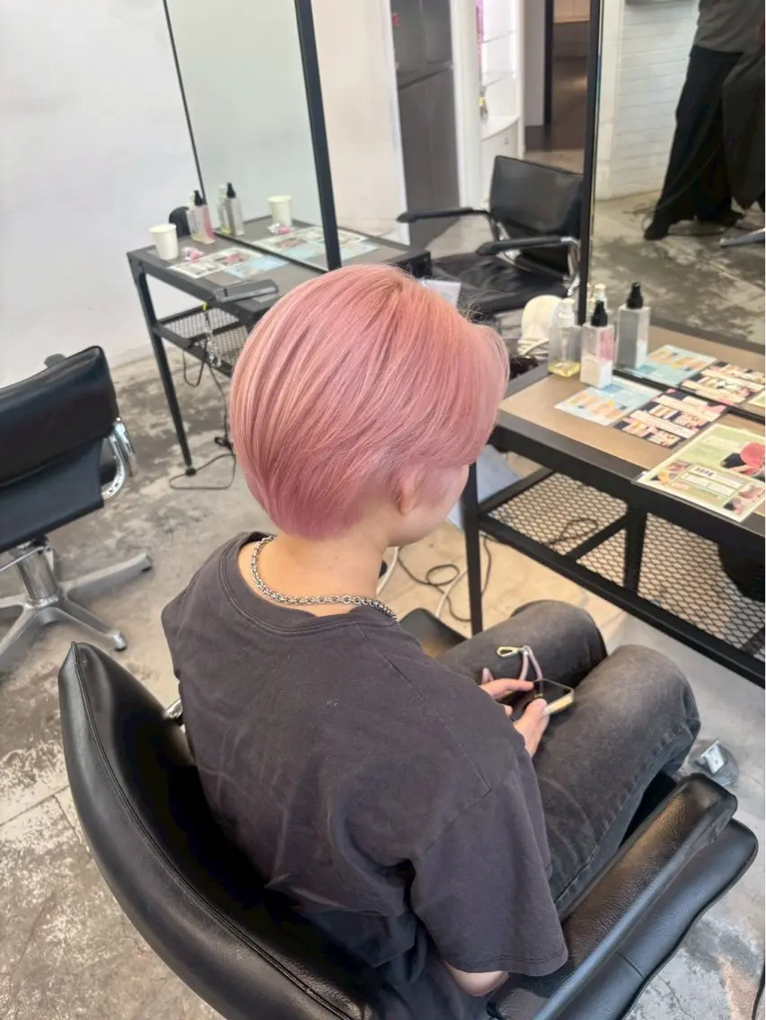 ショート カラー ショートヘア ダメージレス艶髪 🦋MISAKI🦋のヘアスタイル