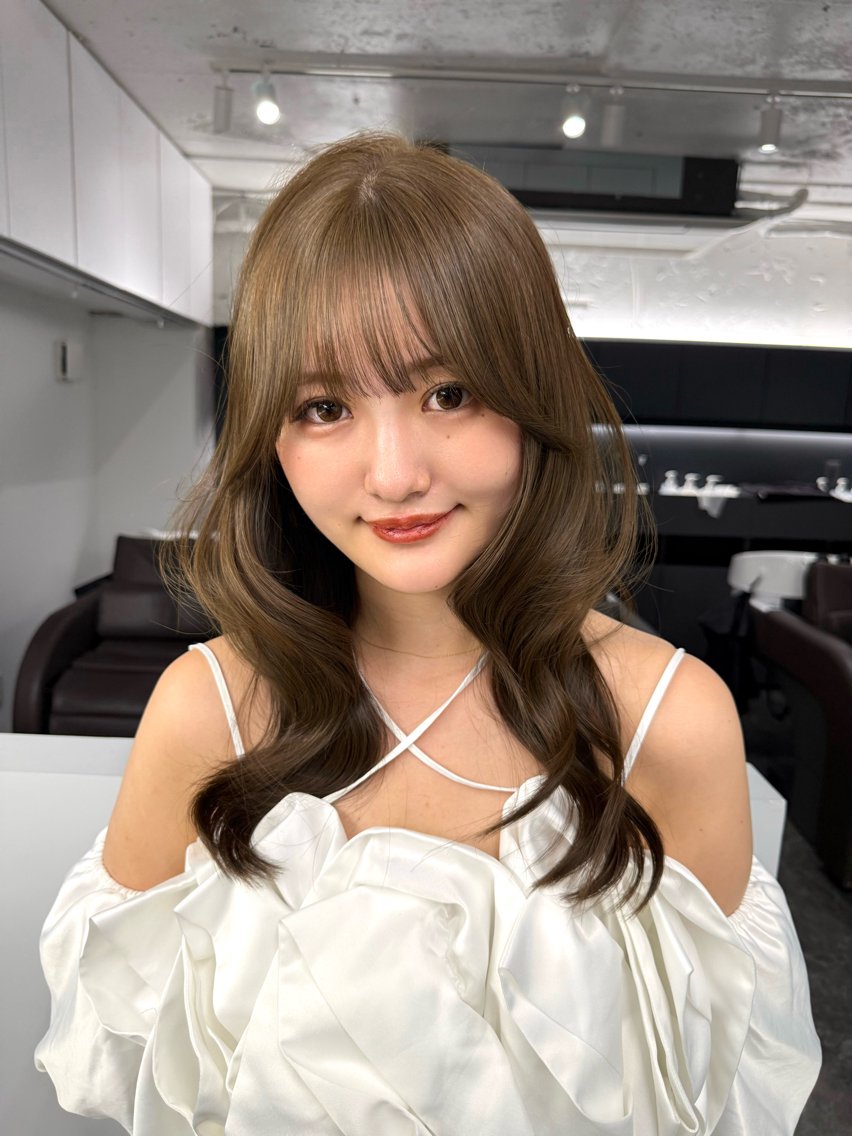 ロング WATARU/ 韓国風巻き髪のヘアスタイル