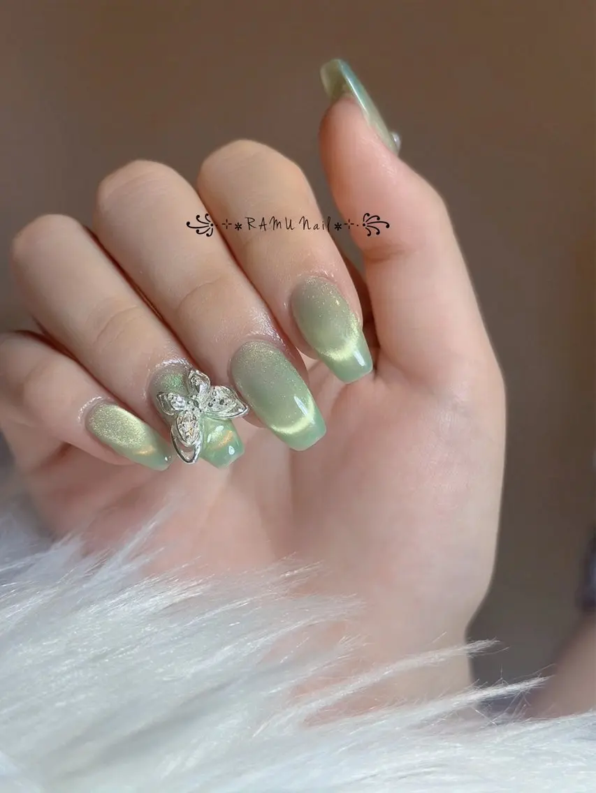 ネイル キラキラネイル マグネットネイル ミラーネイル ピンク 夏ネイル ハンドネイル RAMU Nail 恵比寿店のネイルデザイン