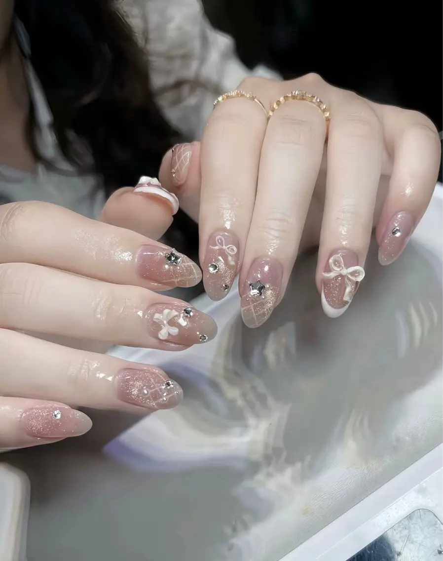 ネイル ハンドネイル T. Leeのネイルデザイン