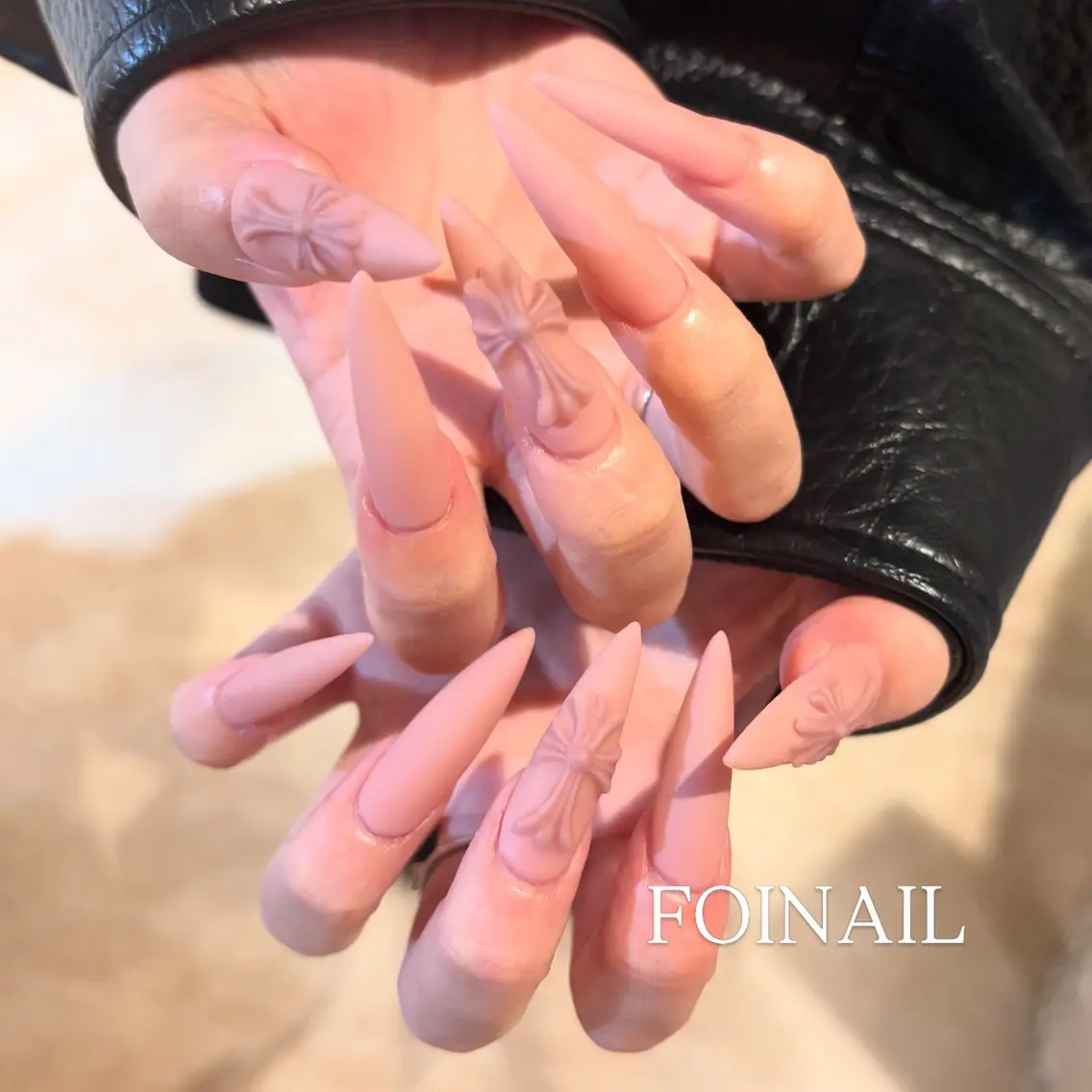 今流行りのクロムネイル☦️ オフなし チップ長さだし パーツ4個込の写真