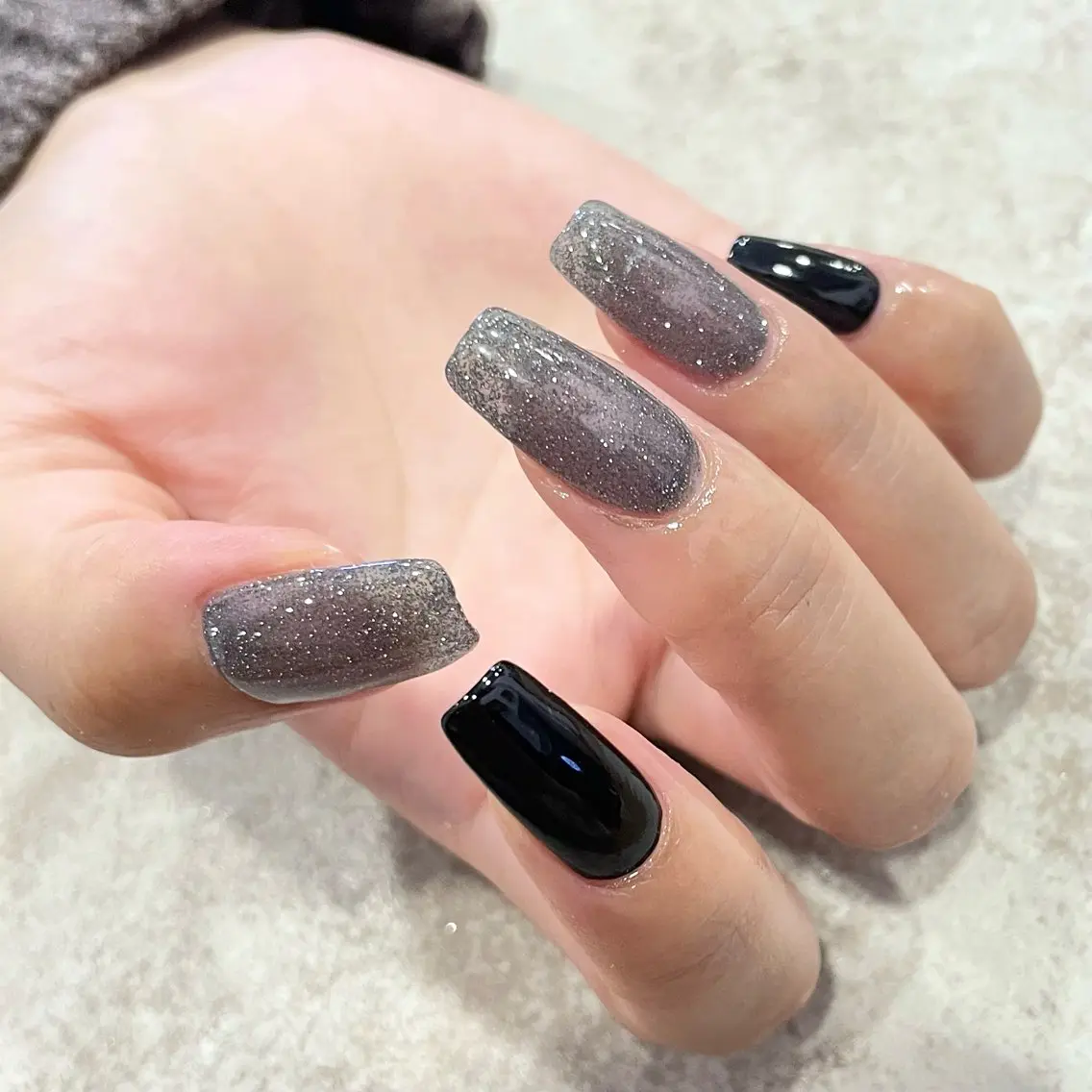 ネイル ブルー フラッシュネイル ジェルネイル ワンカラーネイル nailsalon amity🌿池田のネイルデザイン
