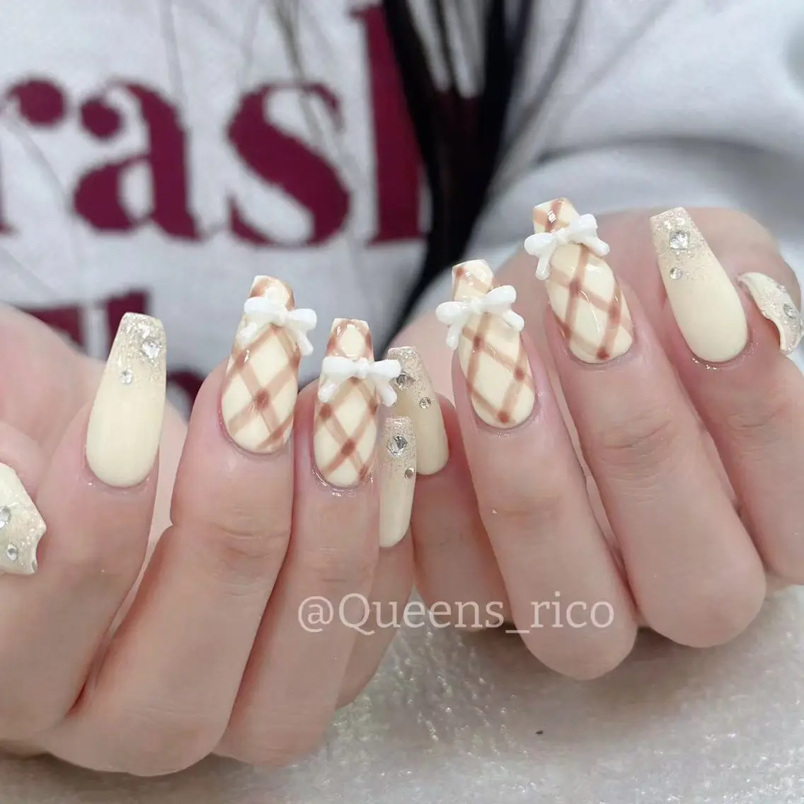 ネイル ハンドネイル Queens ひなのネイルデザイン