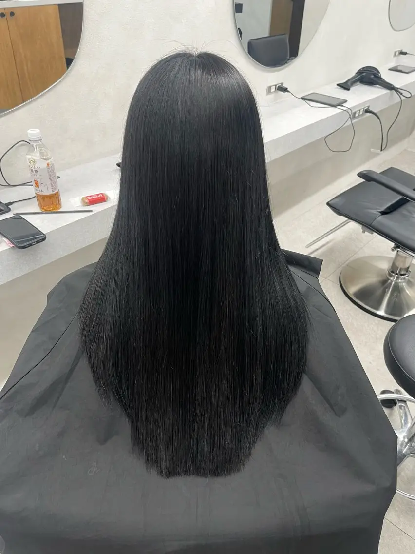 カラー 黒髪 ブルーカラー ブルーブラック ヘアカラー モテカラー🫧💕 RIOのヘアスタイル