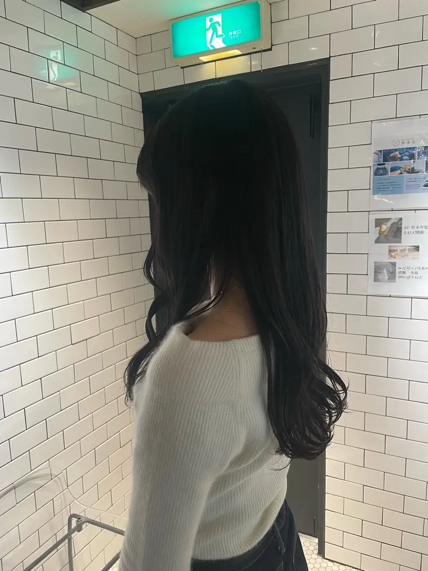 ロング カラー アッシュ 井上 飛鳥のヘアスタイル