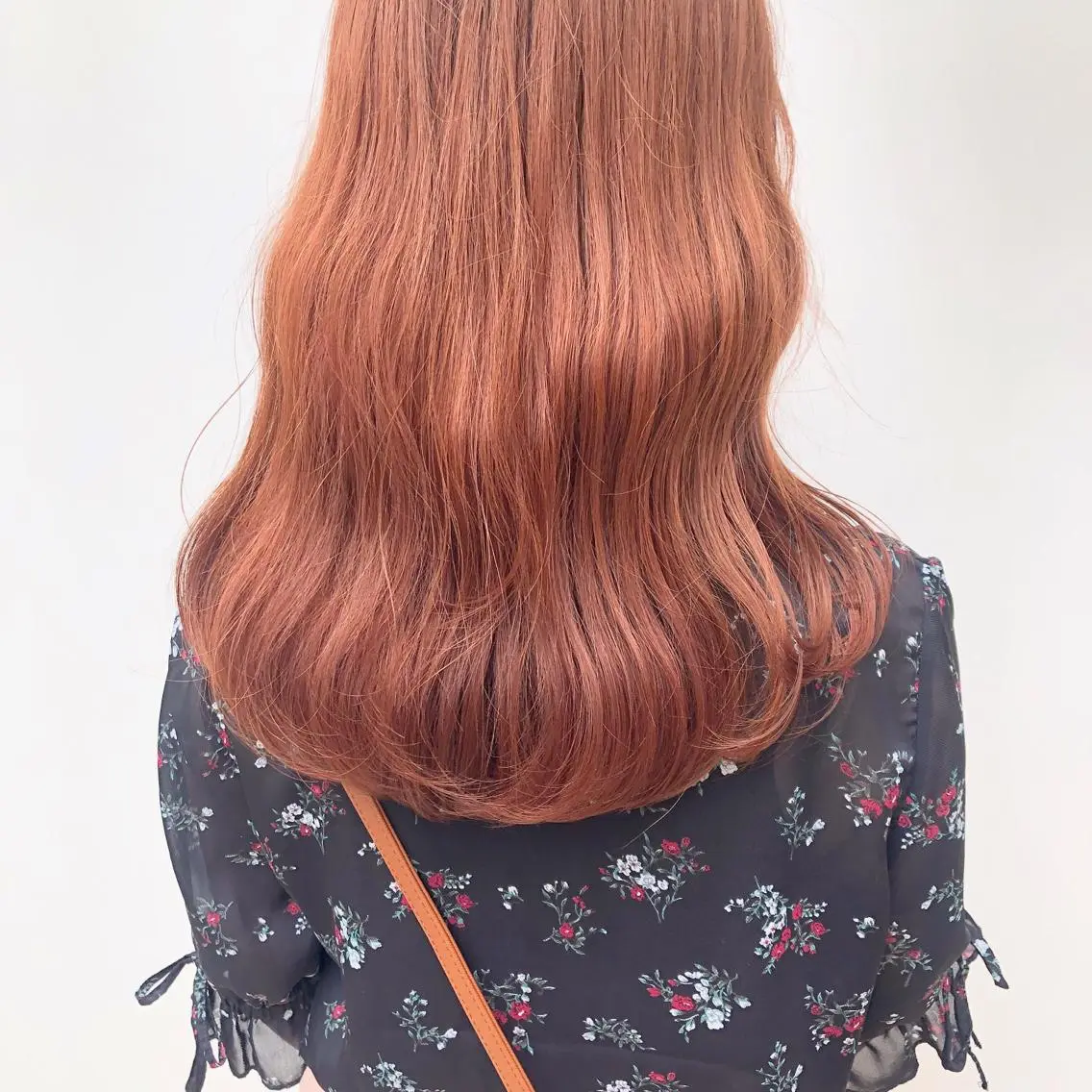 ロング カラー ヘアアレンジ ブリーチ ブラウンカラー ハイトーンカラー オレンジ オレンジブラウン 天神レイヤーカット No.1💖マユカのヘアスタイル