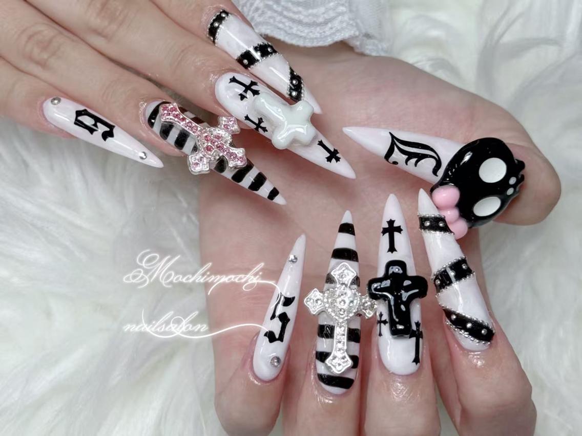 ネイル 長さ出し キラキラネイル 韓国ネイル ロングネイル マグネットネイル ハンドネイル ハンドケア KTNail 🎀 長さ出し専門店のネイルデザイン