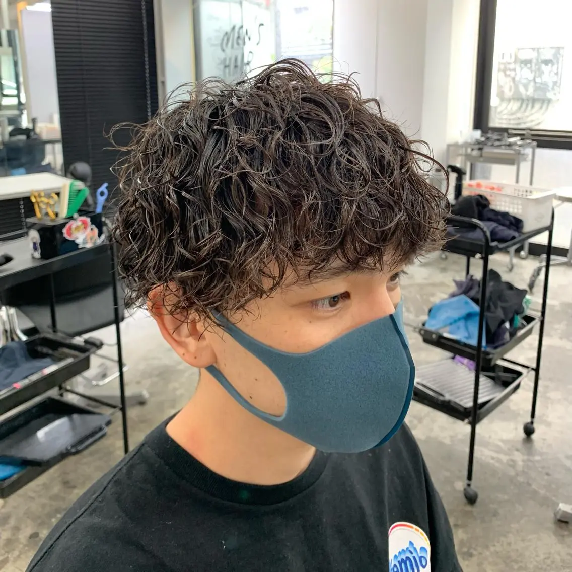 ショート パーマ メンズ メンズパーマ スパイラルパーマ カット パーマ メンズ特化美容師/ 藤戸 椋のヘアスタイル