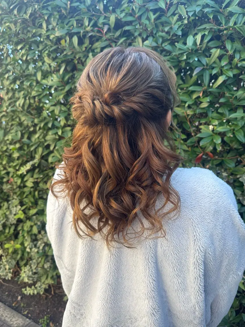 ヘアアレンジ LAVISH 大和店 emi・:*+のネイルデザイン