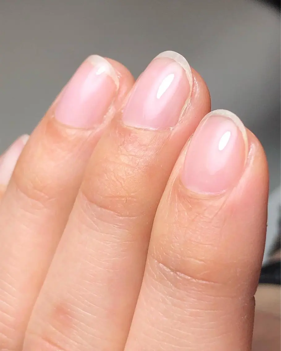 クリアネイル【つや有・無選択可】(オフ無し/ケア込み)の写真