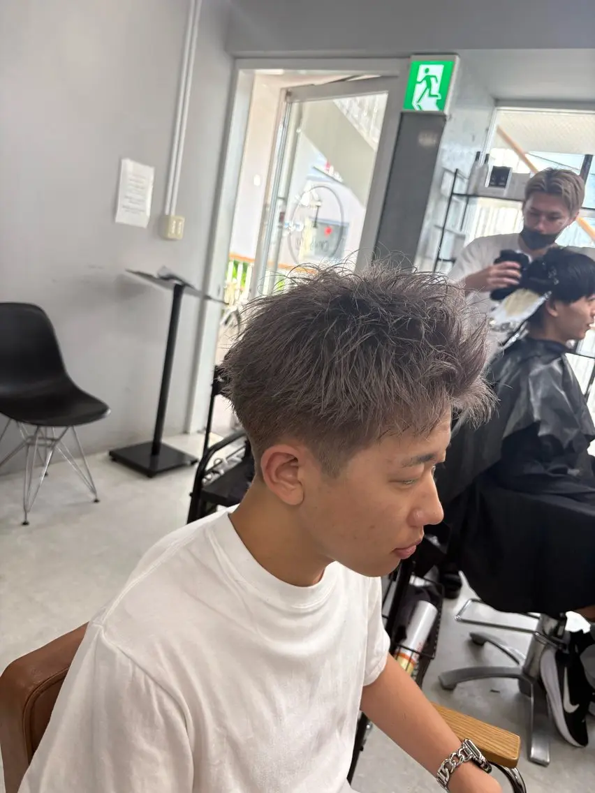 カラー メンズ メンズブリーチ ブリーチ 下北沢メンズパーマ 特化園田　楓莉のヘアスタイル