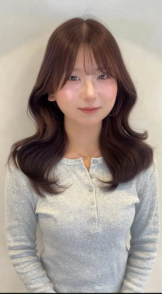 ミディアム カラー ヘアカラー トリートメント 梅田/透明感カラー ／レイヤー🤍カンのヘアスタイル