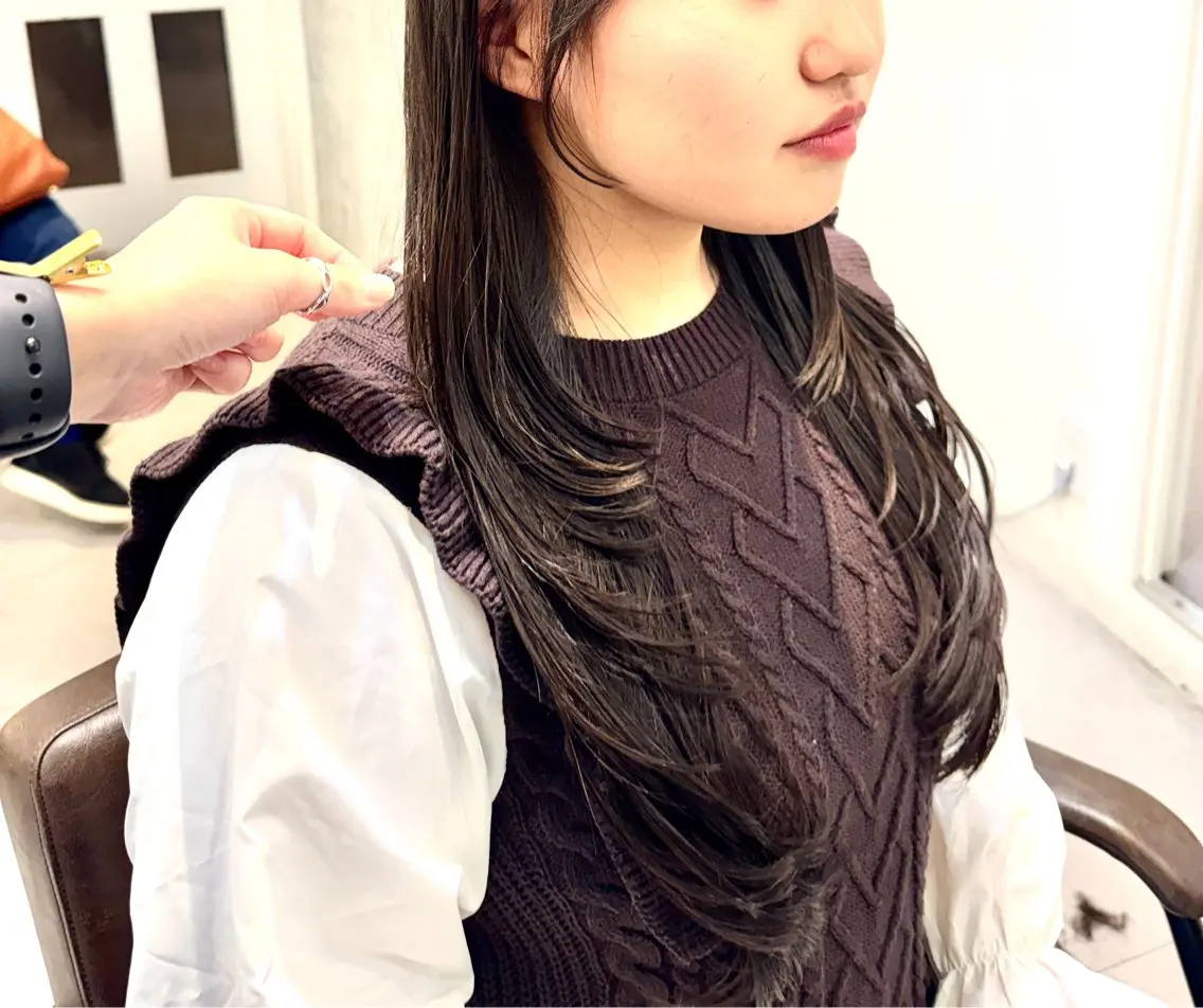 ロング レイヤーカット 似合う髪型見つけます AYAKAのヘアスタイル