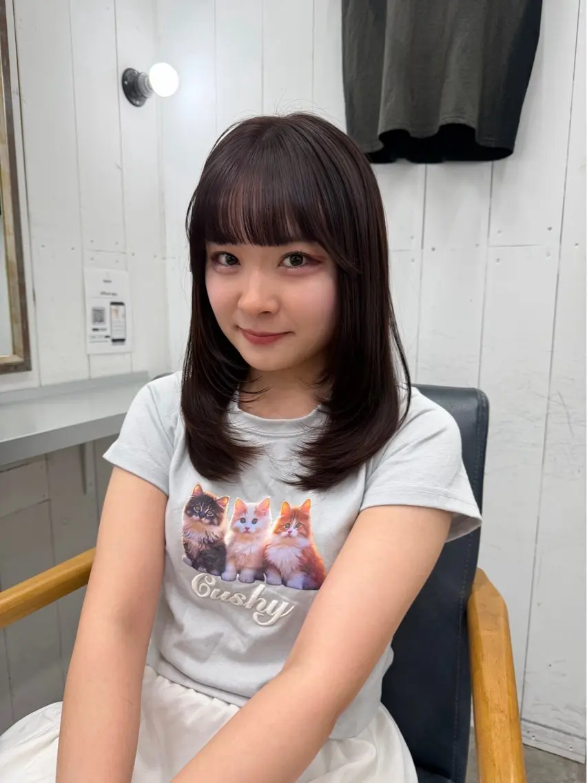 セミロング レイヤーカット カット ヘアカラー VENICE MIKIのヘアスタイル