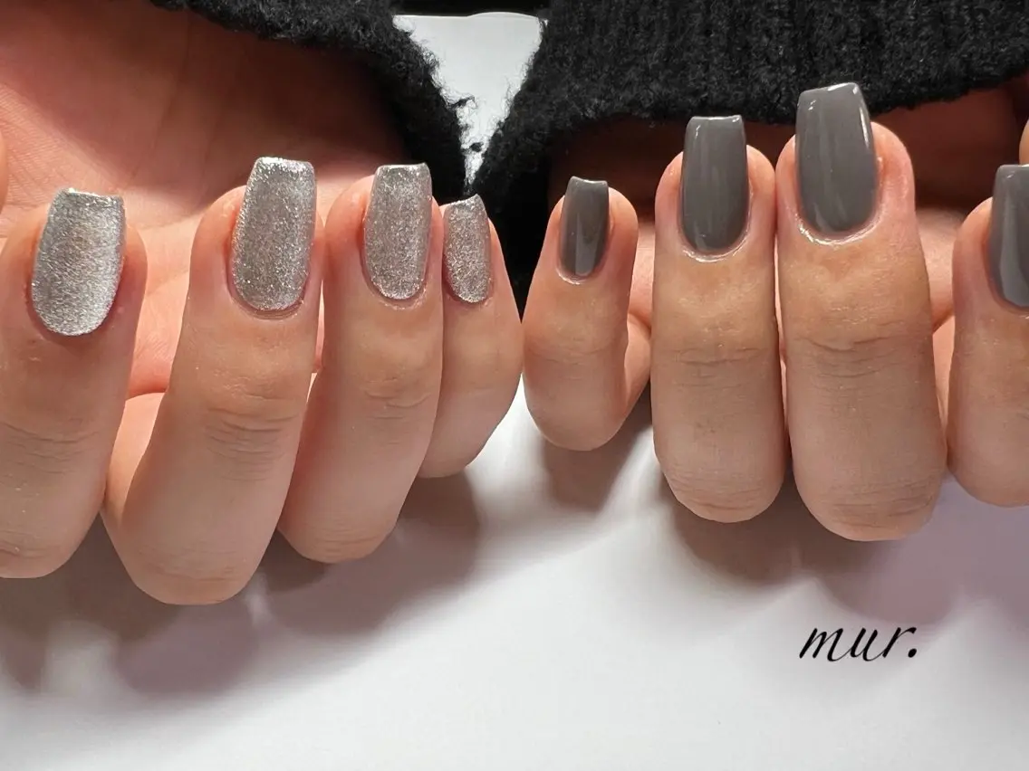 ネイル ジェルネイル ラメ(グリッター) ロングネイル ワンカラーネイル シルバー nailsalon mur.のネイルデザイン