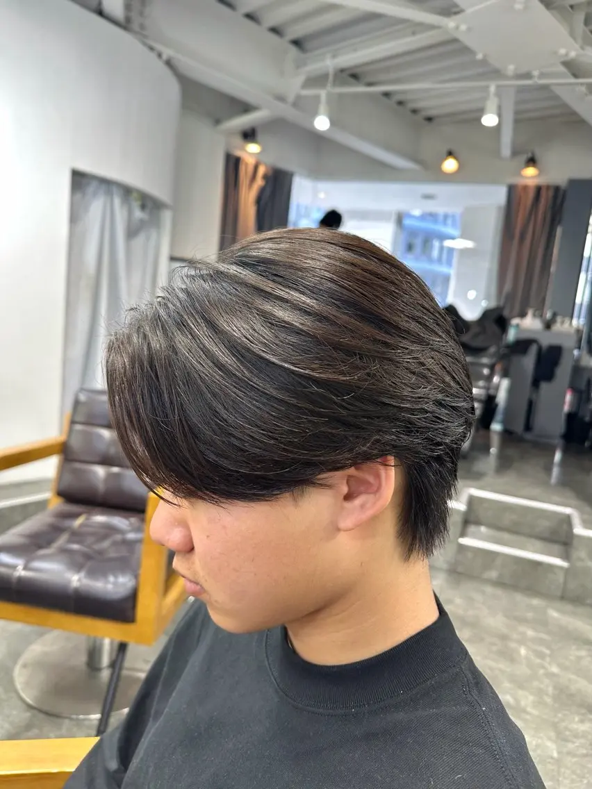 パーマ メンズ 梅田/センターパート 山下学偉のヘアスタイル