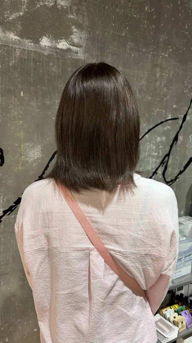 ミディアム ヘアカラー 𝐇𝐈𝐑𝐀 𝐘𝐀𝐌𝐀のヘアスタイル