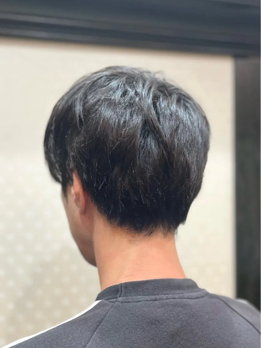 ミディアム メンズ 刈り上げ ホリウチ アヤネのヘアスタイル