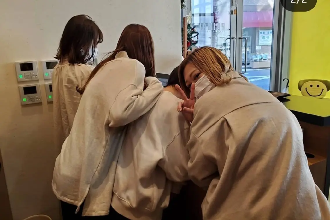 セミロング 谷 結奈のヘアスタイル