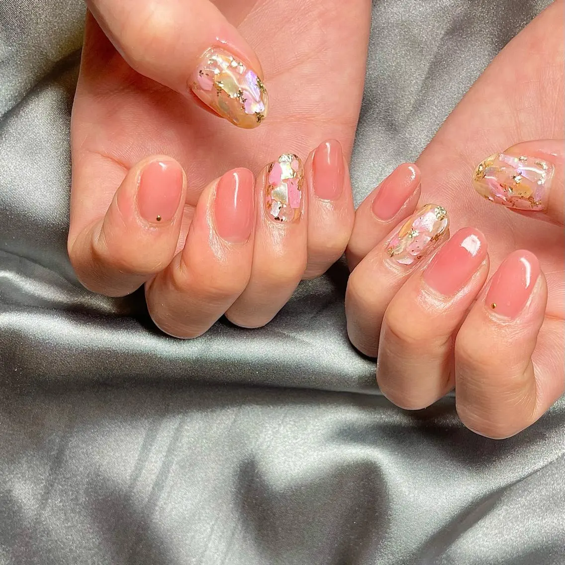 ミディアム カラー パーマ ヘアアレンジ メンズ キッズ ネイル マツエク・マツパ アイブロウ ピンクカラー カラーマツエク ピンク el. by Aoのネイルデザイン