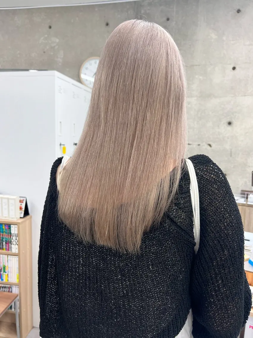 ロング azusa/心斎橋/ ハイトーンカラーのヘアスタイル