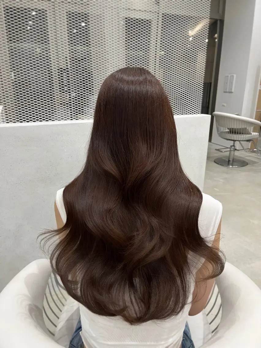 ロング SONA/レイヤー/ 顔周り/ダブルカラーのヘアスタイル