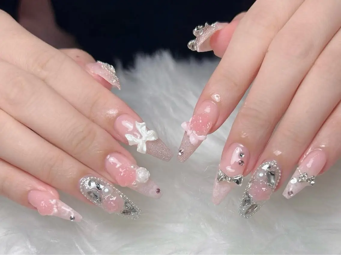ネイル 韓国ネイル 水色 マグネットネイル ニュアンスネイル オフィスネイル ハンドネイル Hana Rose Nailのネイルデザイン