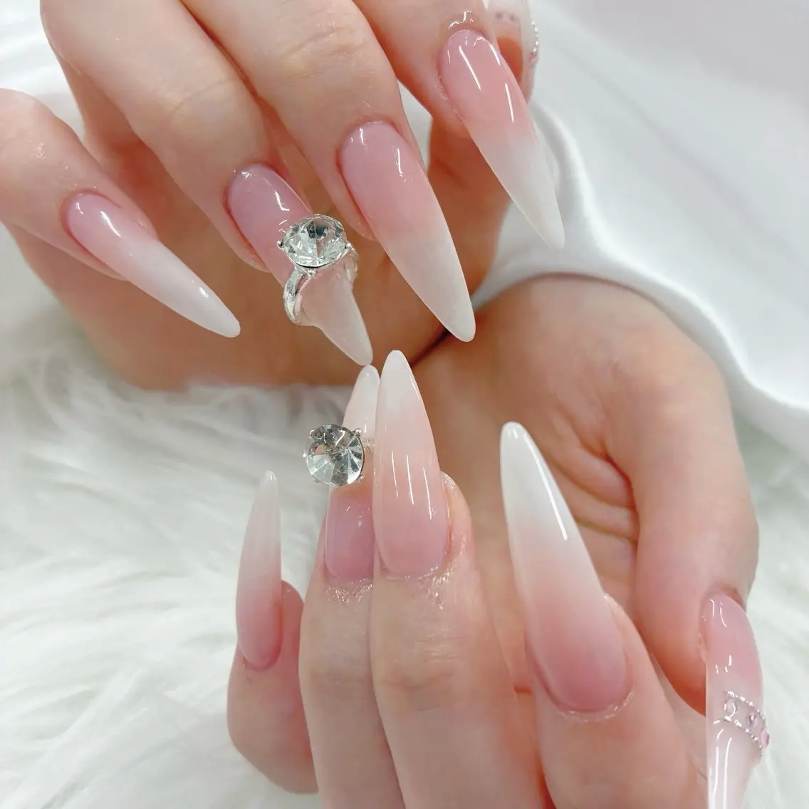 ネイル ハンドネイル ハンドケア DuLi Blinkのネイルデザイン