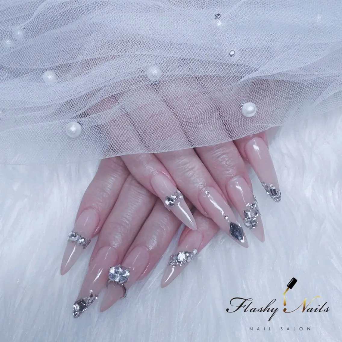 ネイル アートネイル 長さ出し Flashy Nailsのマツエク・マツパデザイン