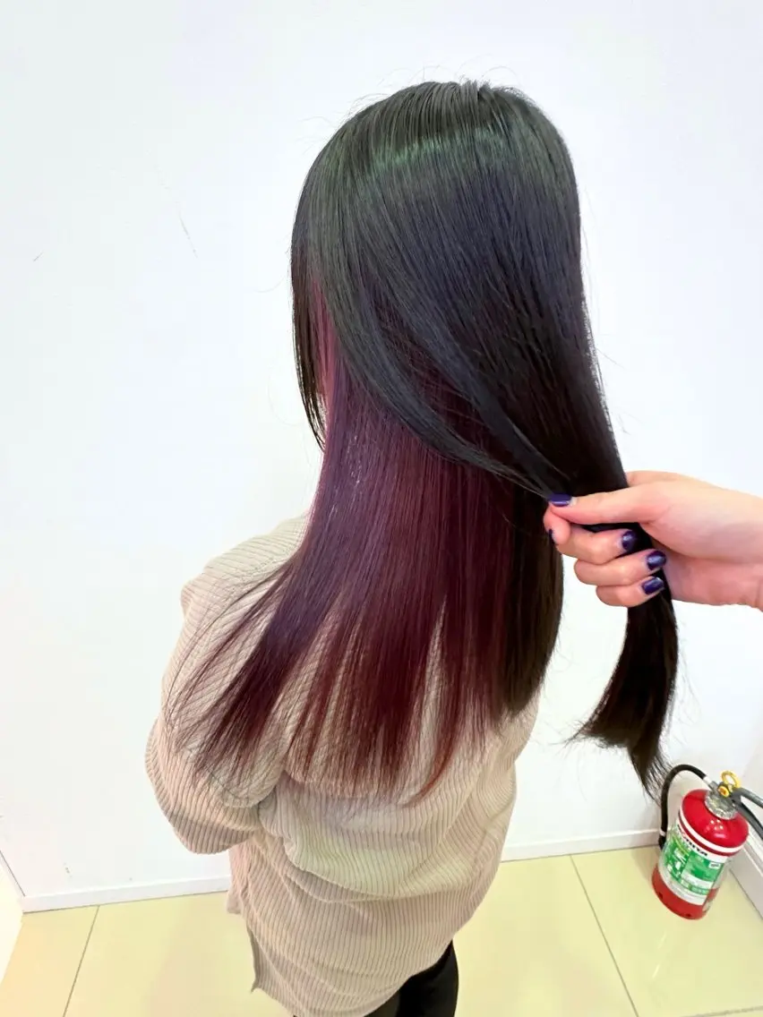 ロング カラー ヘアカラー 髪質改善ストレート インナーカラーハズキのヘアスタイル