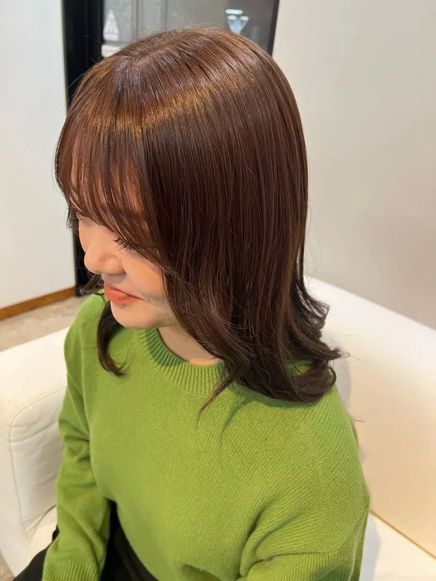 ミディアム ヘアカラー ヘッドスパ 透明感カラー🫧 高田李胡のヘアスタイル
