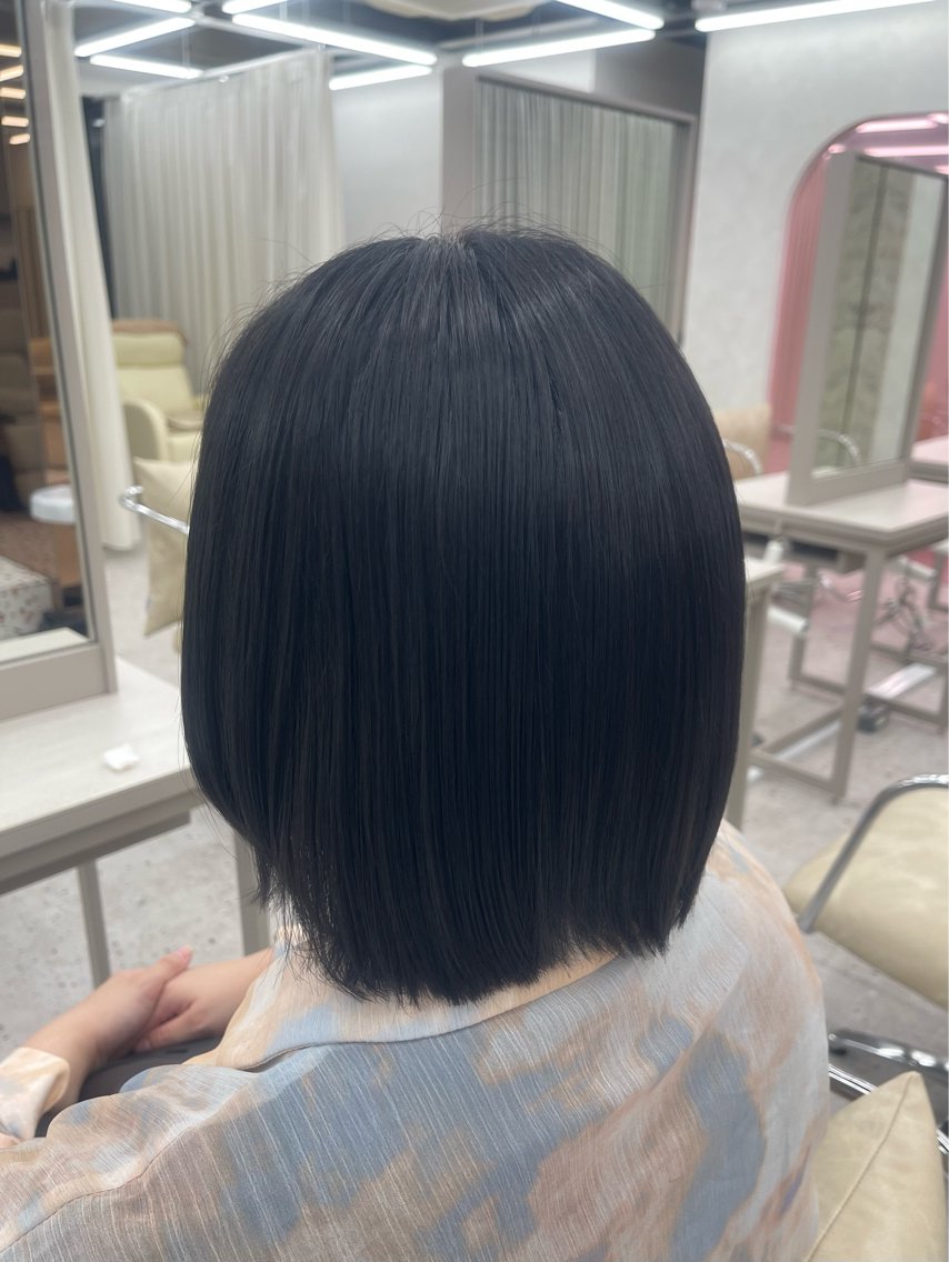ショート カラー 黒髪 ブルーカラー ブルーブラック 透明感カラー 韓国風ヘア カット ヘアカラー トリートメント COCO reiのヘアスタイル