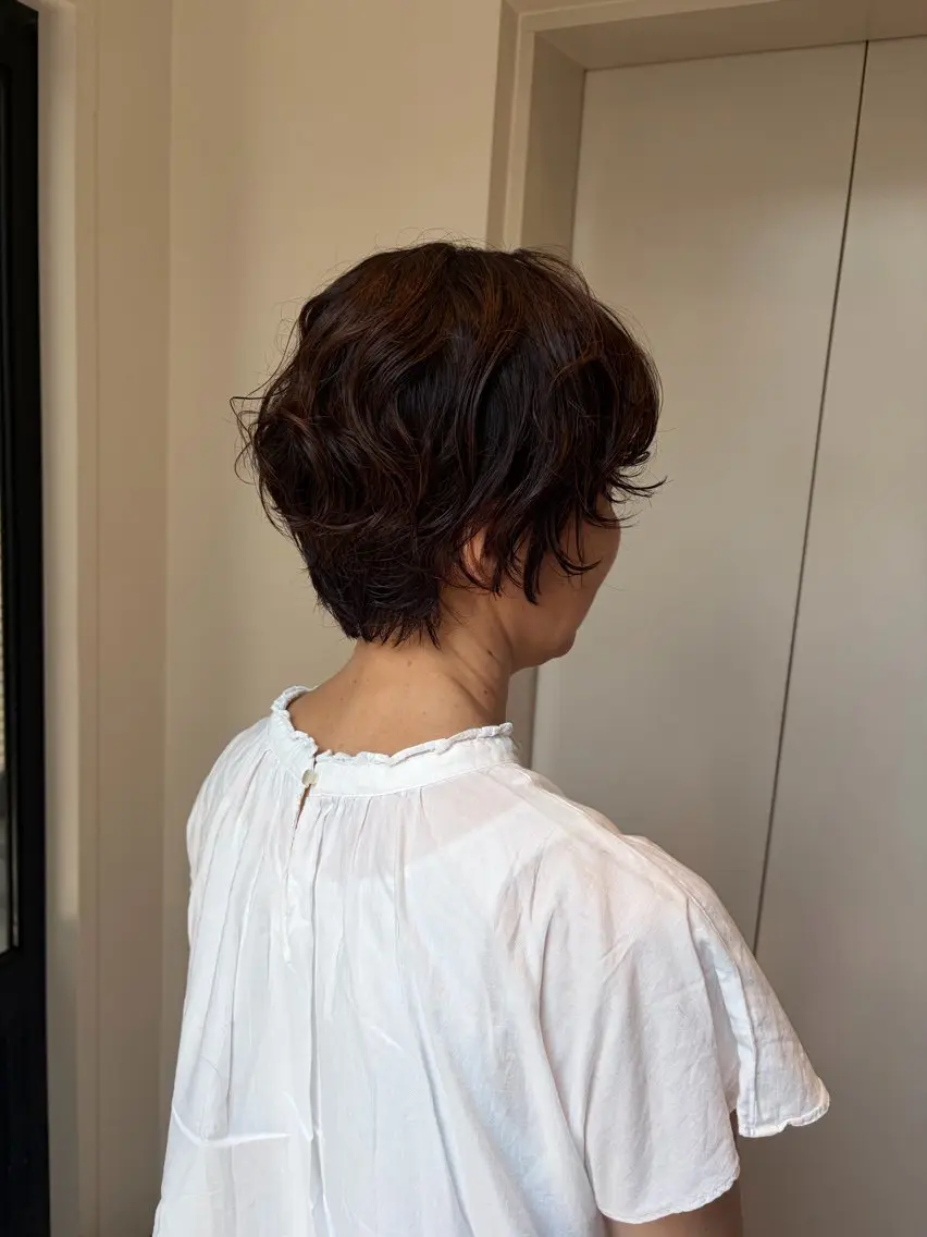 ショート パーマ くせ毛 ショートヘア 結衣/ 透明感カラー🎀のヘアスタイル